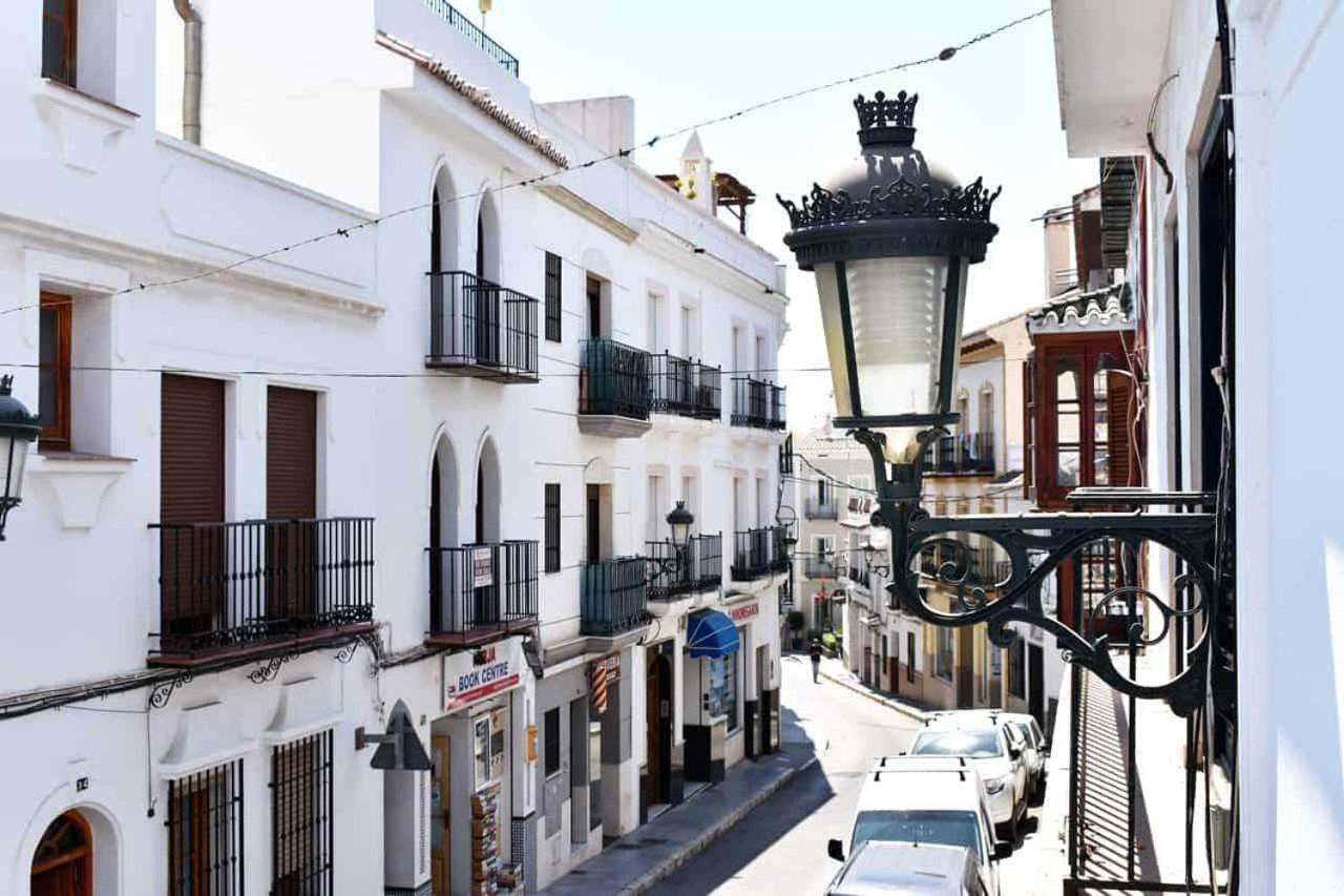 New Townhouse In The Heart Of Nerja With Jacuzzi Βίλα Εξωτερικό φωτογραφία