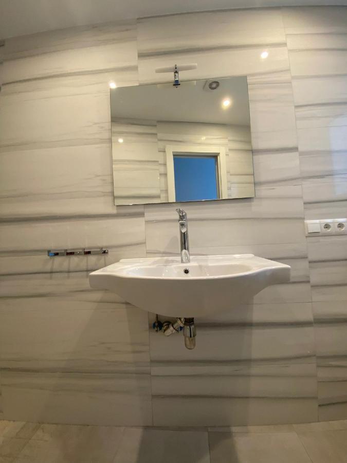 New Townhouse In The Heart Of Nerja With Jacuzzi Βίλα Εξωτερικό φωτογραφία