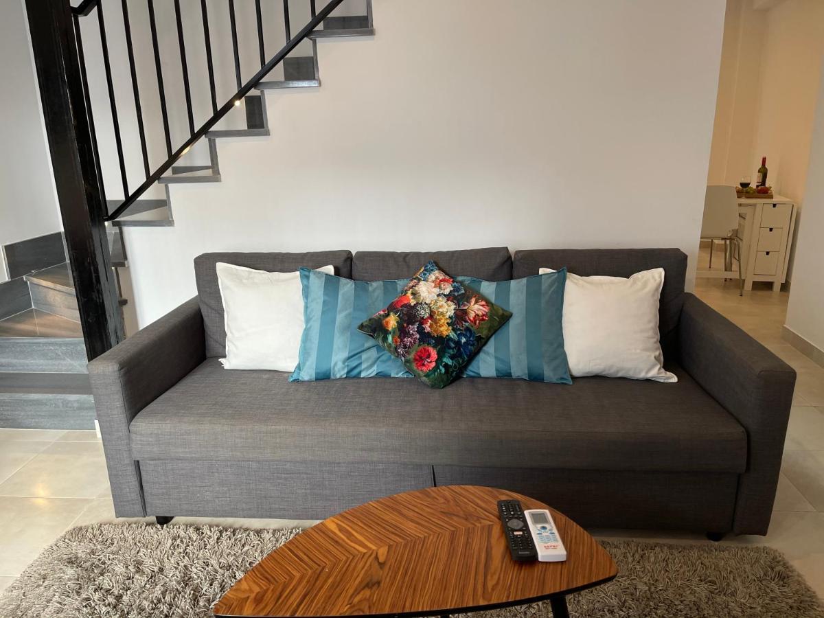 New Townhouse In The Heart Of Nerja With Jacuzzi Βίλα Εξωτερικό φωτογραφία